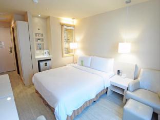 kindness hotel glory pier