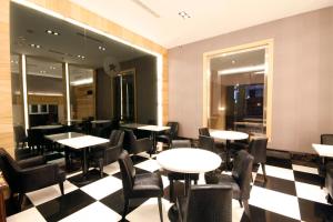 kindness hotel glory pier