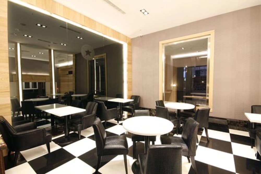 kindness hotel glory pier