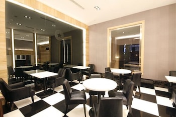 kindness hotel glory pier