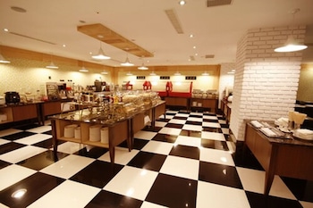 kindness hotel glory pier