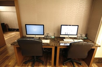 kindness hotel glory pier