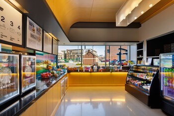 aloft milwaukee downtown