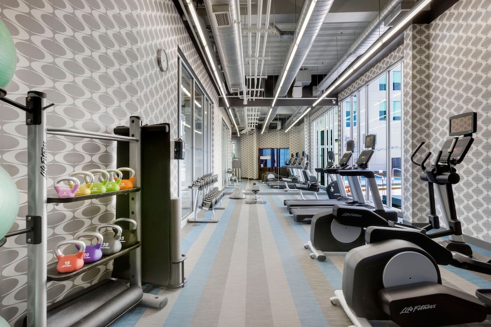 aloft milwaukee downtown