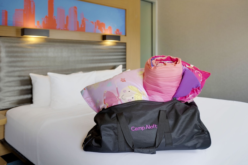 aloft milwaukee downtown