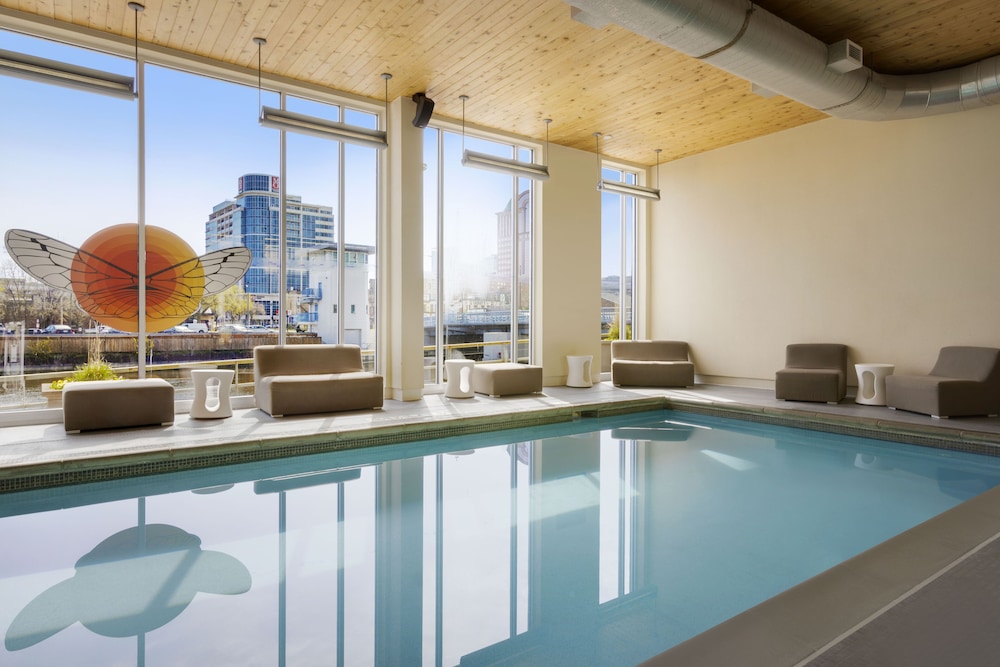 aloft milwaukee downtown