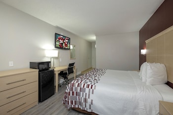 red roof inn raleigh north crabtree mall lenovo center