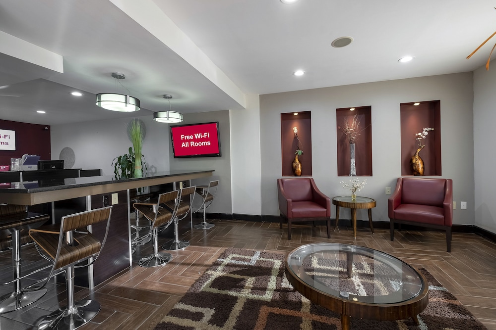 red roof inn raleigh north crabtree mall lenovo center
