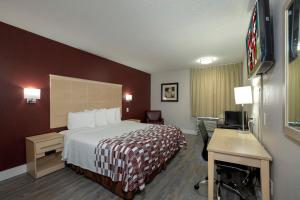 red roof inn raleigh north crabtree mall lenovo center