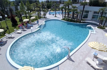 hotel la residence and idrokinesis