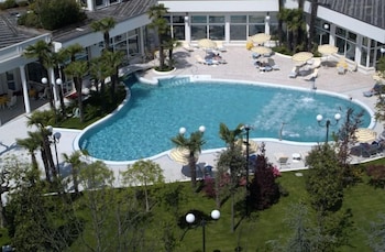 hotel la residence and idrokinesis