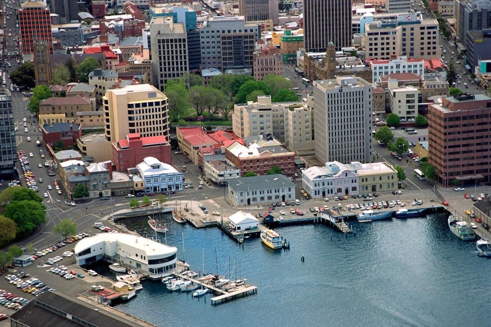 hobart waterfront apartments