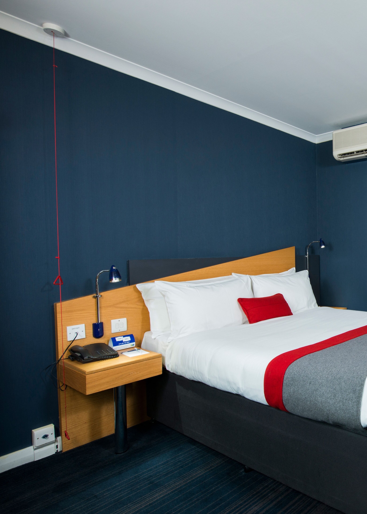 holiday inn express glasgow city centre riverside by ihg