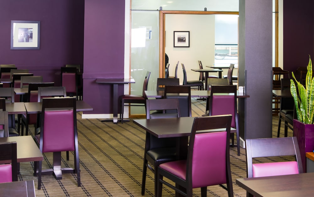 holiday inn express glasgow city centre riverside by ihg