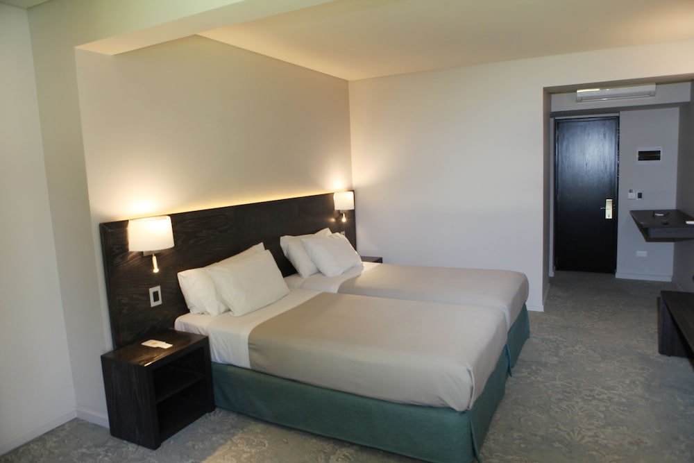 hotel bosque de renaca