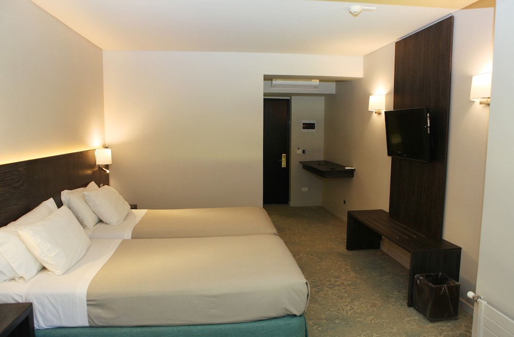 hotel bosque de renaca