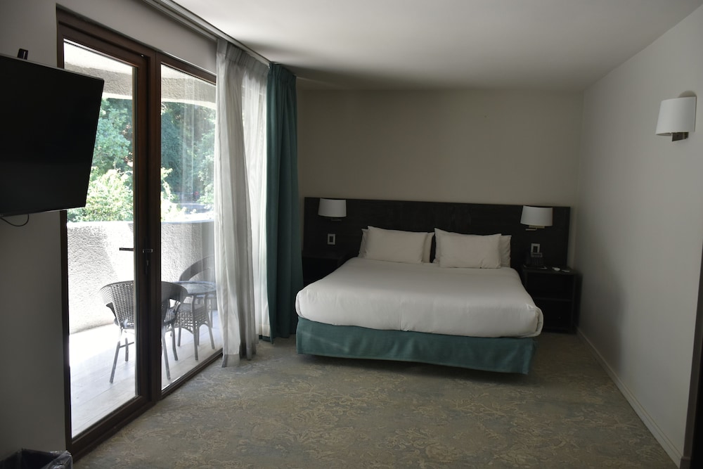 hotel bosque de renaca