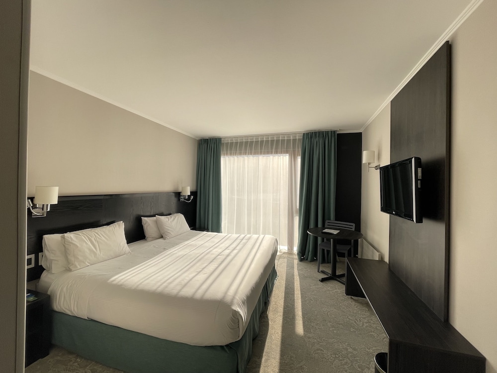 hotel bosque de renaca