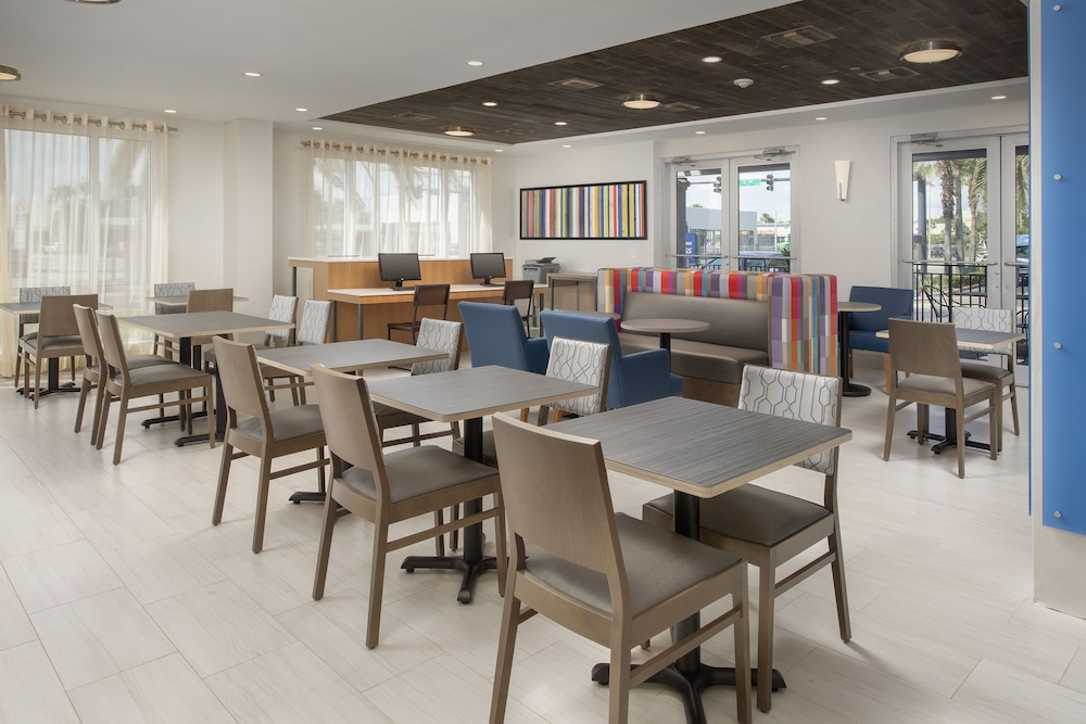 holiday inn express jacksonville beach by ihg