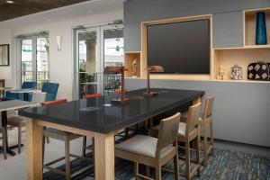 holiday inn express jacksonville beach by ihg
