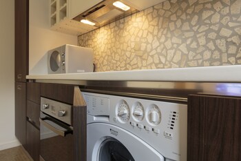 the queen luxury apartments villa giorgia