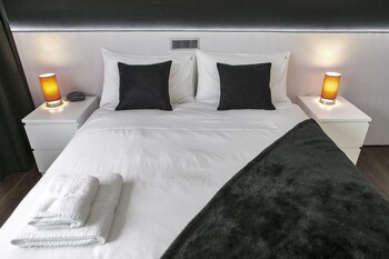 the queen luxury apartments villa giorgia