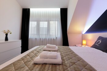 the queen luxury apartments villa giorgia