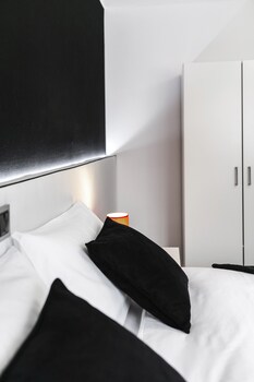 the queen luxury apartments villa giorgia