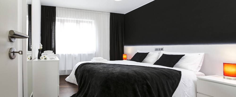 the queen luxury apartments villa giorgia