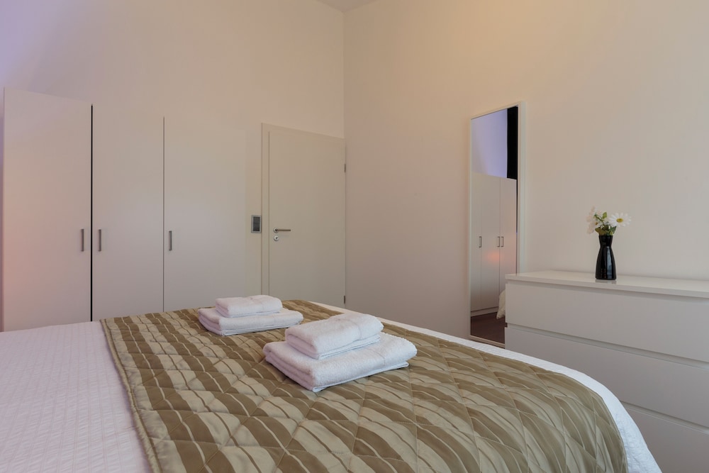 the queen luxury apartments villa giorgia