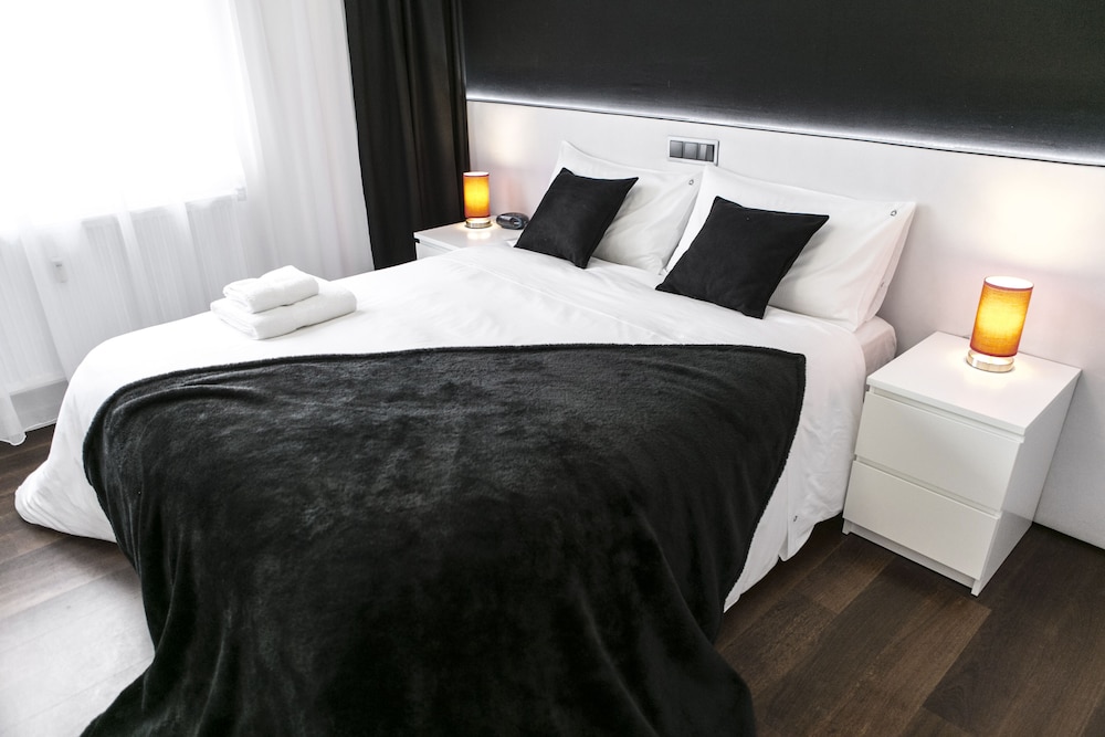 the queen luxury apartments villa giorgia