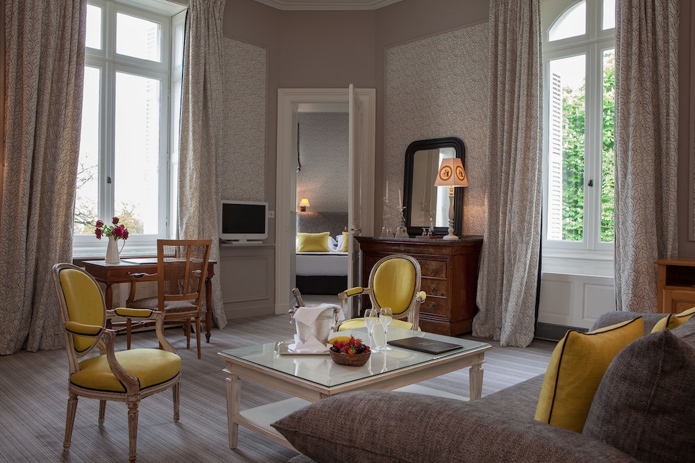 domaine de la tortiniere chateau hotel