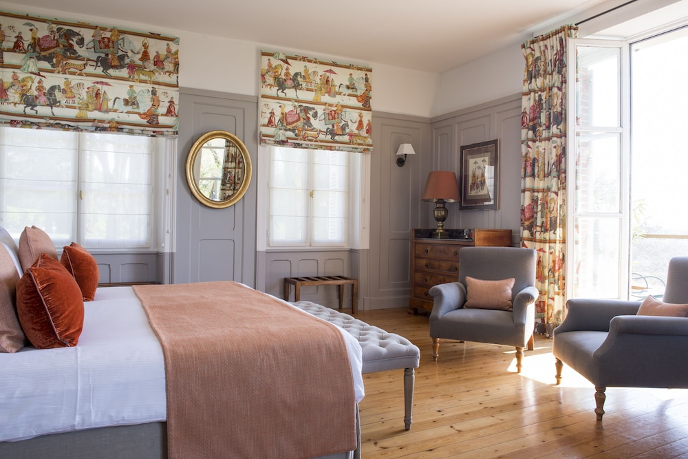 domaine de la tortiniere chateau hotel