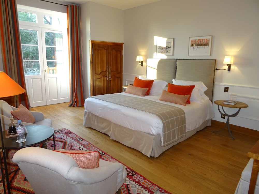 domaine de la tortiniere chateau hotel