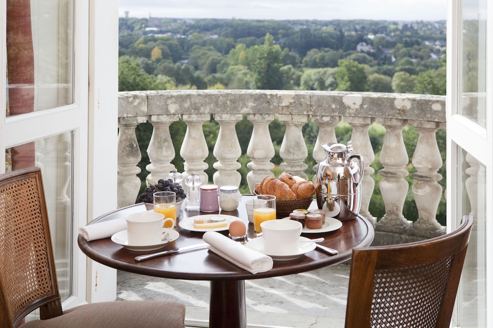 domaine de la tortiniere chateau hotel