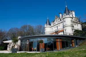 domaine de la tortiniere chateau hotel