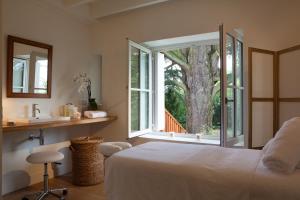 domaine de la tortiniere chateau hotel