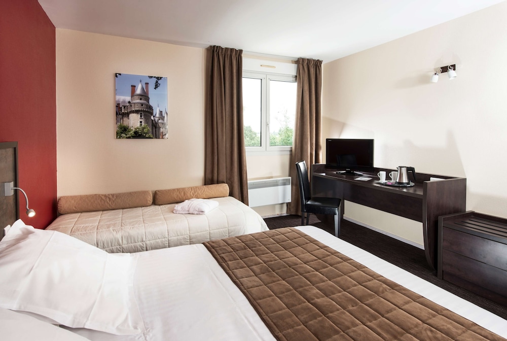 kyriad tours joue les tours