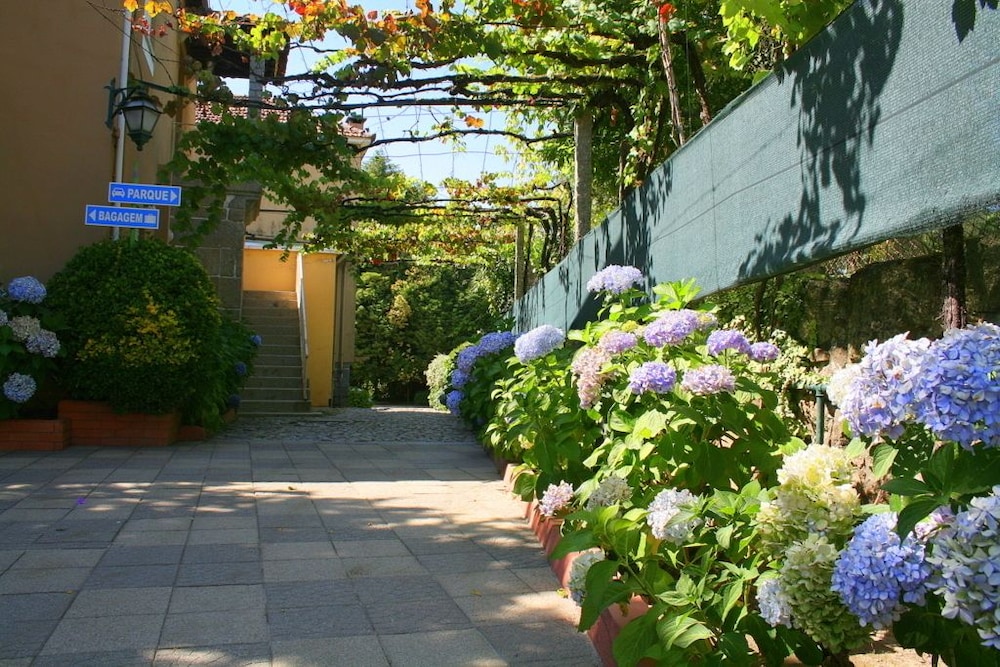 corredoura garden alojamento