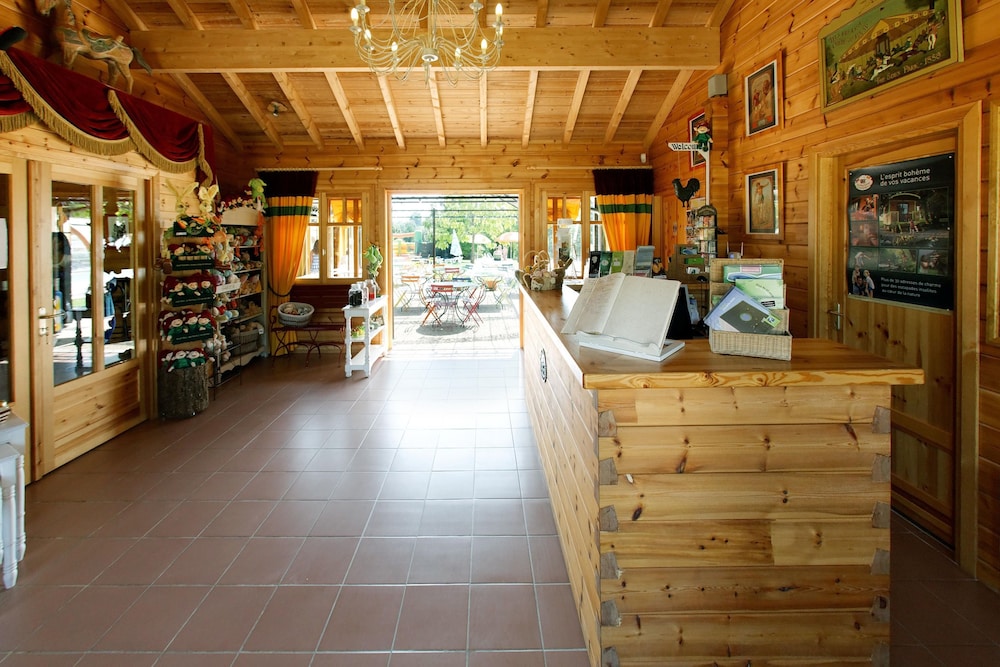 le village des monedieres