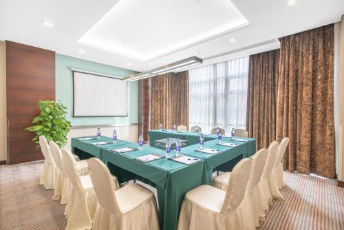 holiday inn express dongzhimen by ihg