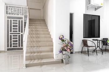 reddoorz syariah near stadion teladan medan