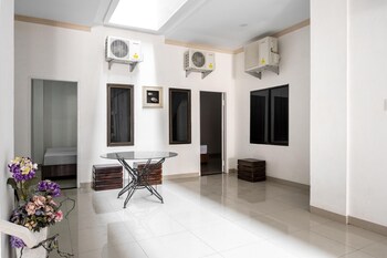 reddoorz syariah near stadion teladan medan