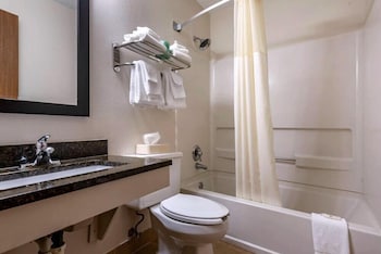Baymont By Wyndham Jamestown Conference Center & Water Park,North Dakota>>Jamestown,3 star