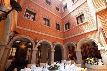 Hotel Rural Casona De Torres,In The City Center,3 star