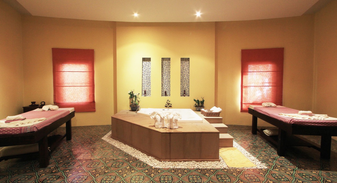 peace laguna resort and spa