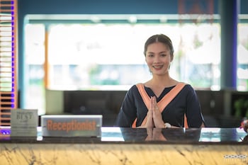 peace laguna resort and spa