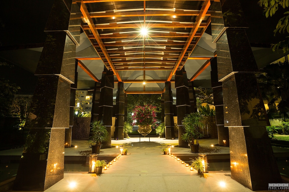 peace laguna resort and spa