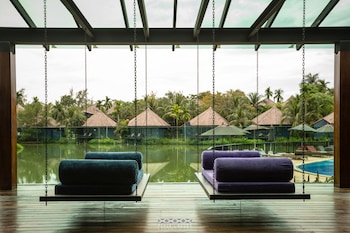 peace laguna resort and spa