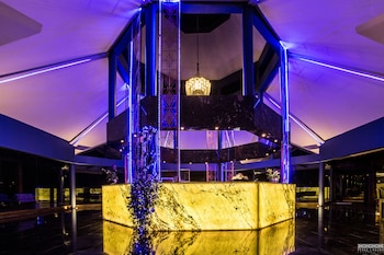 peace laguna resort and spa